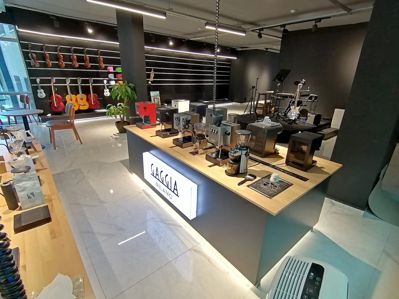 Gelbura.com showroom deneyim alanı